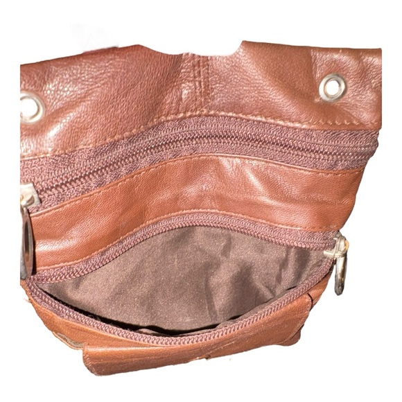 Marshal Leather Travel Pouch 3 zip pockets and one snap. Missing strap. B18 - Picture 8 of 9